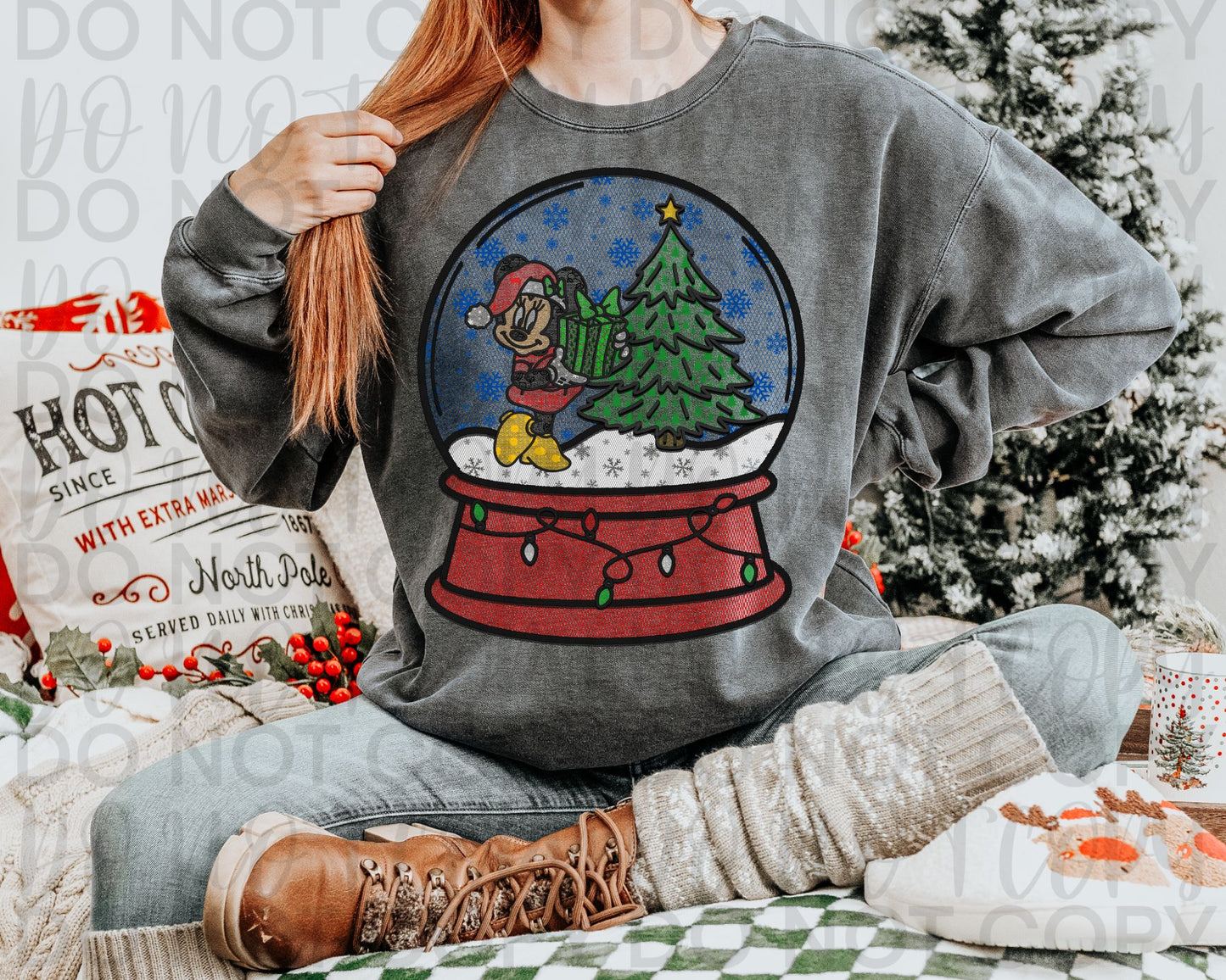 Faux lace girl mouse Christmas snowglobe