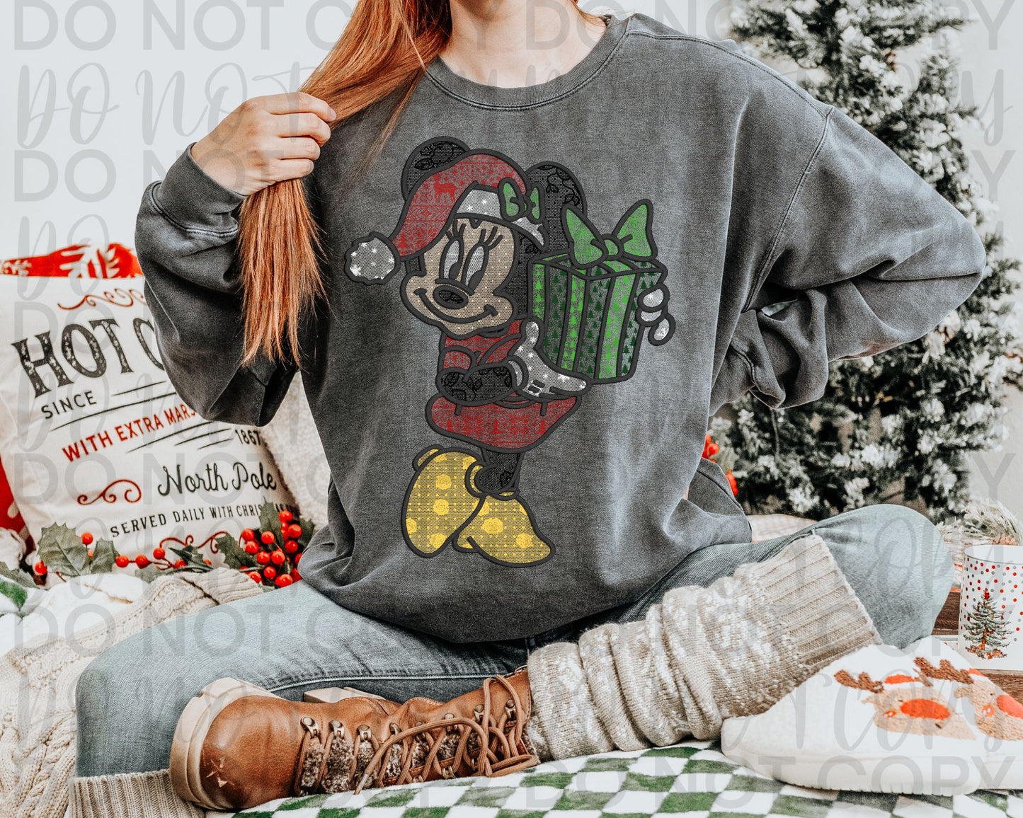 Faux lace girl mouse Christmas