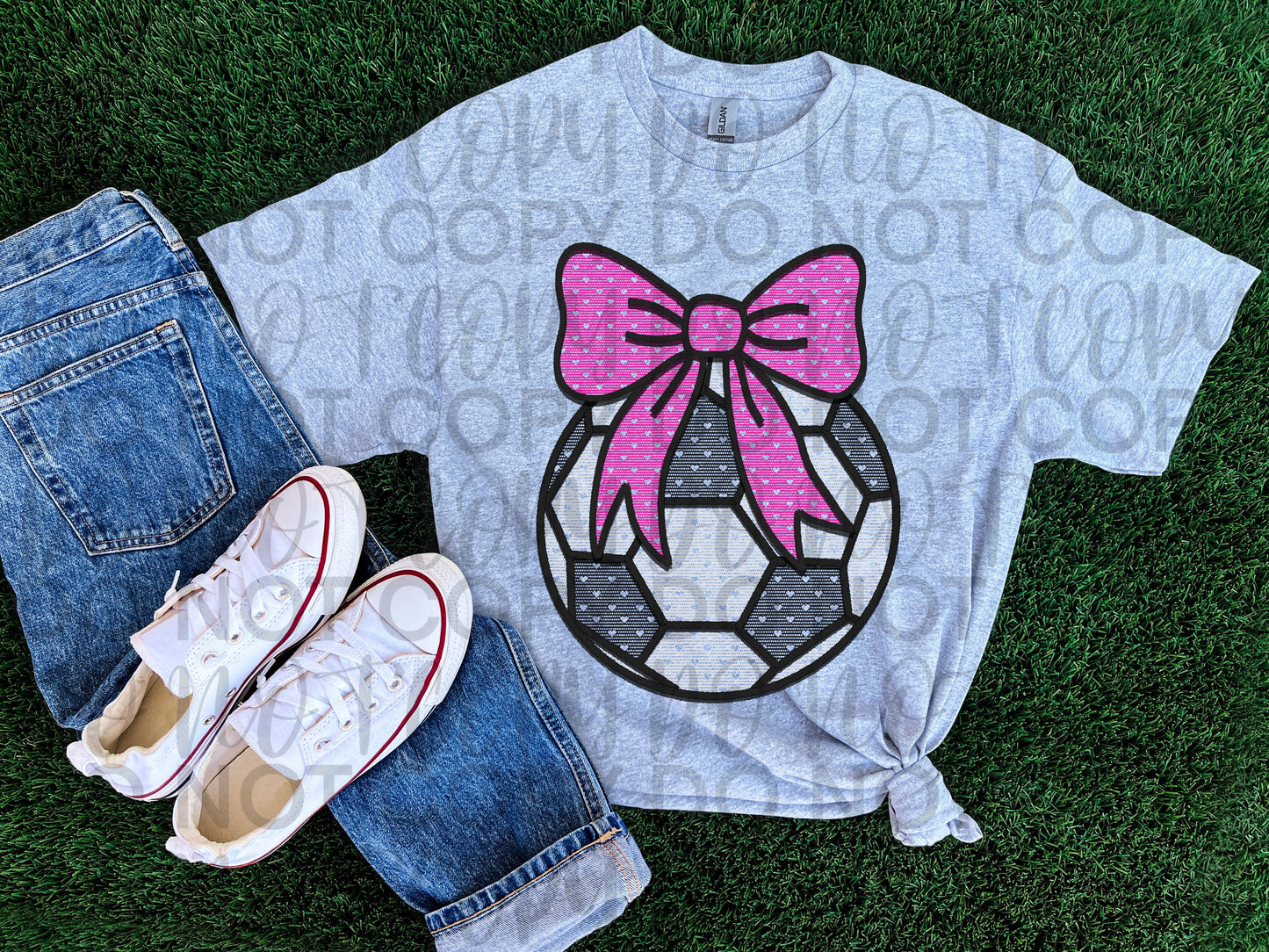 Lace heart soccer ball w/ pink bow
